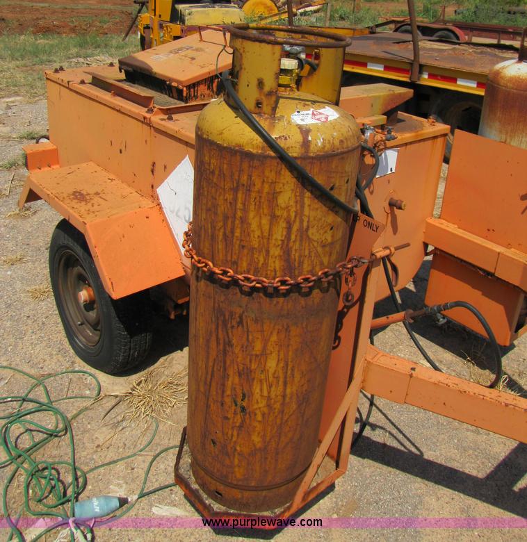 image for item C9536 SMC hot tar road sealer