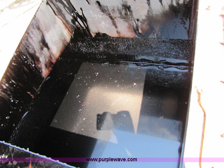 image for item C9536 SMC hot tar road sealer