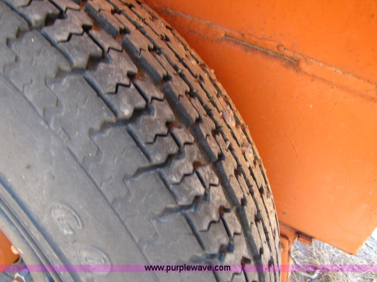 image for item C9536 SMC hot tar road sealer