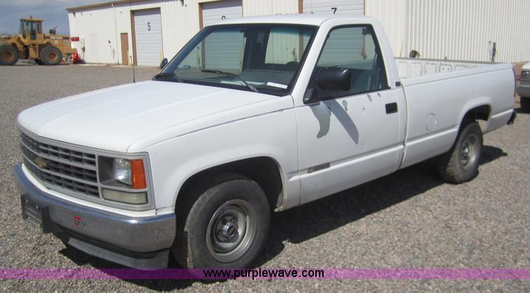 image for item C9800 1991 Chevrolet Cheyenne 1500 pickup truck