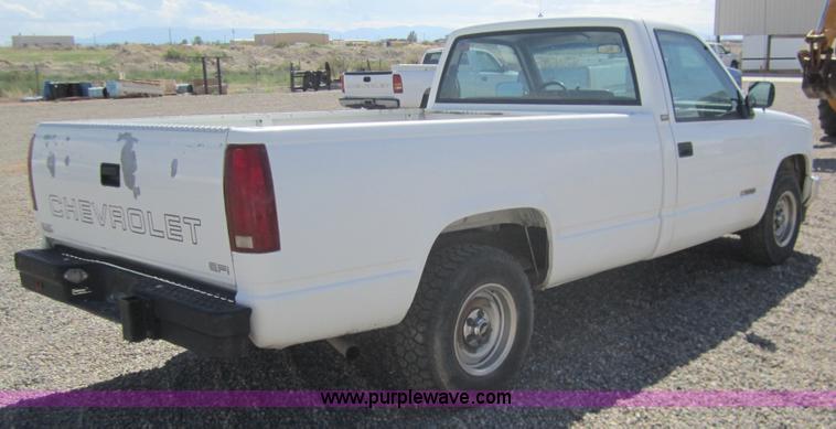 image for item C9800 1991 Chevrolet Cheyenne 1500 pickup truck