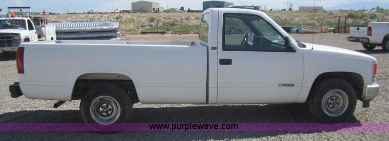 image for item C9800 1991 Chevrolet Cheyenne 1500 pickup truck