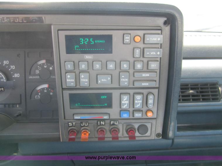 image for item C9800 1991 Chevrolet Cheyenne 1500 pickup truck