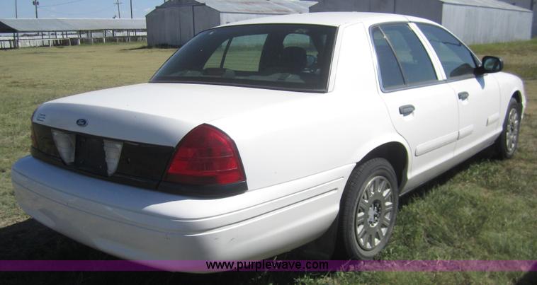 image for item C9852 2003 Ford Crown Victoria Police Interceptor