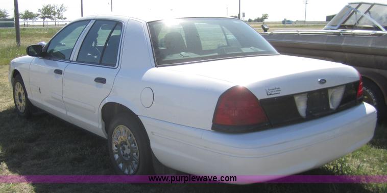 image for item C9852 2003 Ford Crown Victoria Police Interceptor