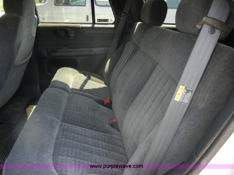 image for item D9705 2002 Chevrolet Blazer LS SUV