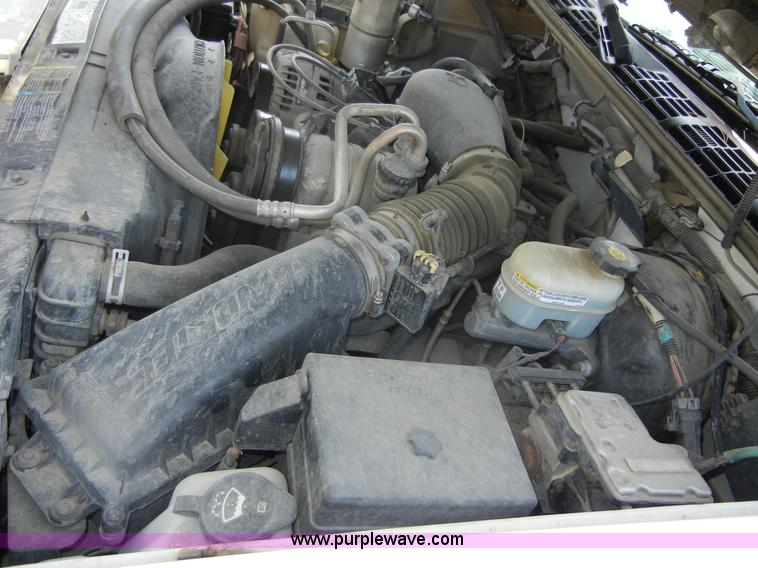 image for item D9705 2002 Chevrolet Blazer LS SUV