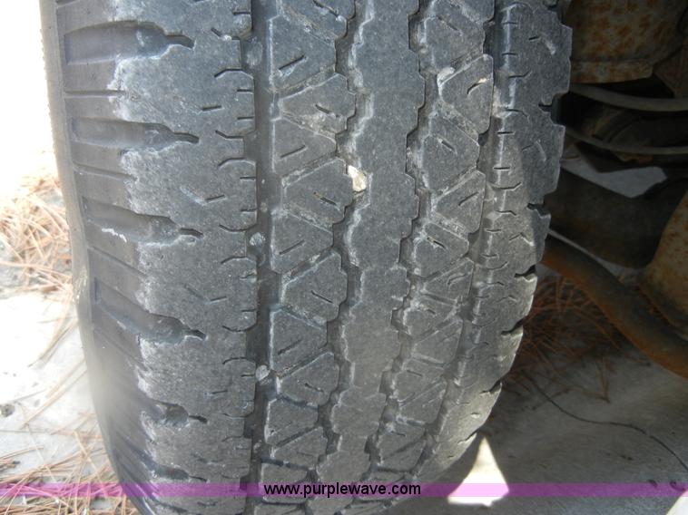 image for item D9705 2002 Chevrolet Blazer LS SUV