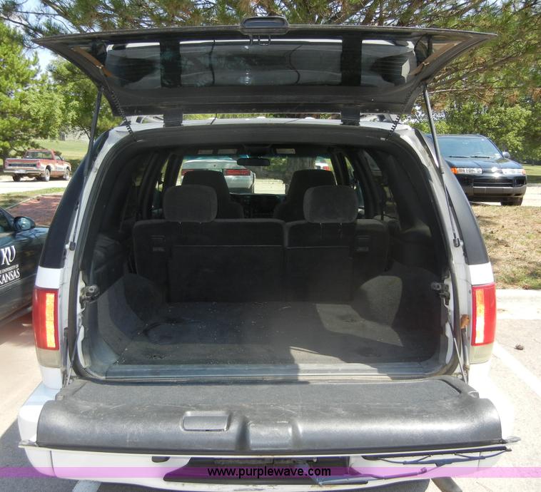 image for item D9705 2002 Chevrolet Blazer LS SUV