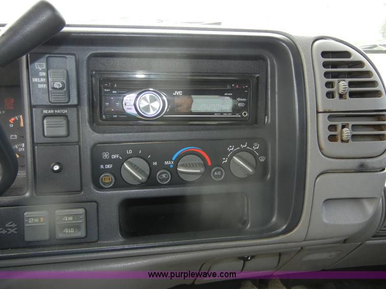 image for item D9722 1996 Chevrolet Tahoe Z71 Off Road SUV