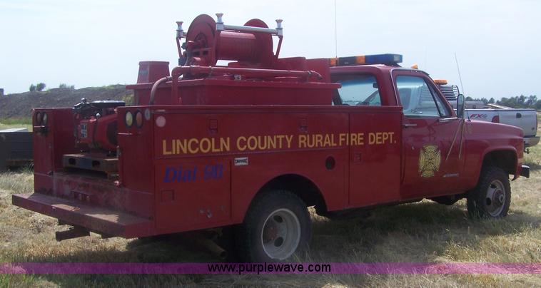 image for item E9272 1989 Chevrolet Cheyenne V3500 pickup truck