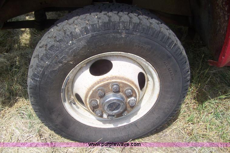 image for item E9272 1989 Chevrolet Cheyenne V3500 pickup truck