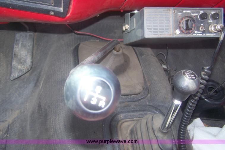 image for item E9272 1989 Chevrolet Cheyenne V3500 pickup truck