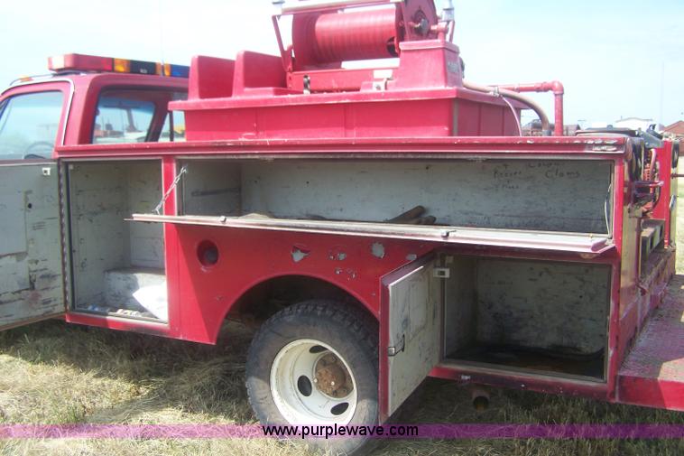 image for item E9272 1989 Chevrolet Cheyenne V3500 pickup truck