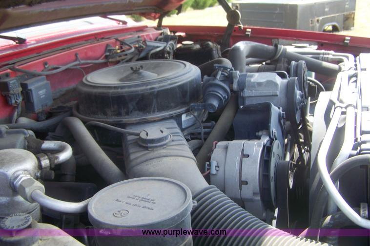 image for item E9272 1989 Chevrolet Cheyenne V3500 pickup truck
