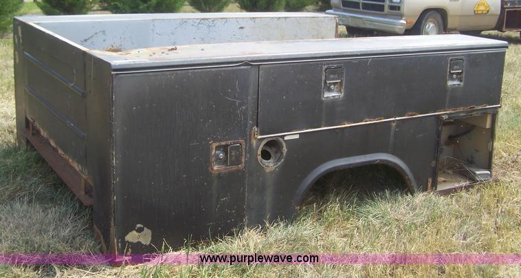 image for item E9274 Utility bed