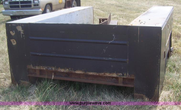 image for item E9274 Utility bed