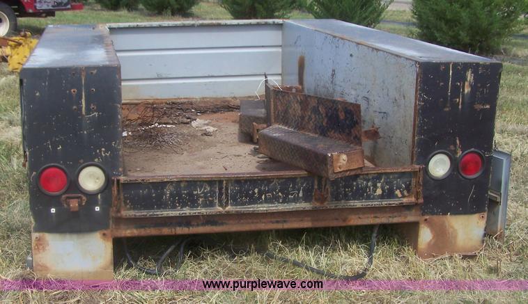 image for item E9274 Utility bed