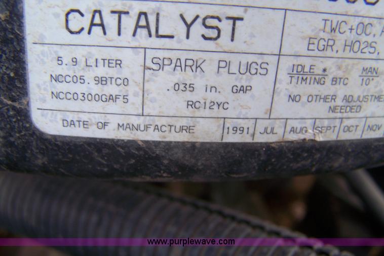 image for item E9275 1992 Dodge D250 pickup truck