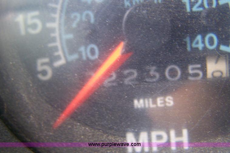 image for item E9277 1986 International 1754 dump truck