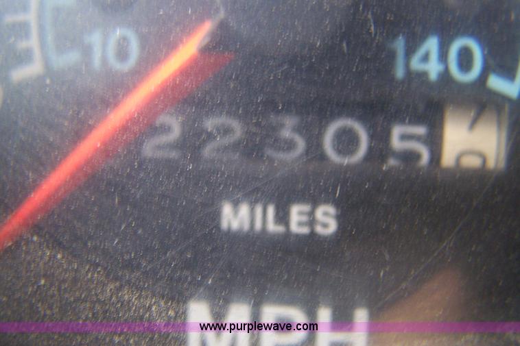 image for item E9277 1986 International 1754 dump truck