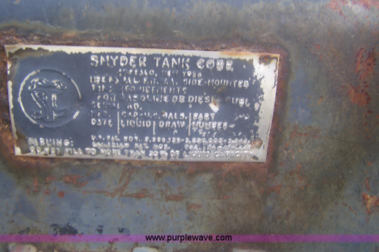 image for item E9277 1986 International 1754 dump truck