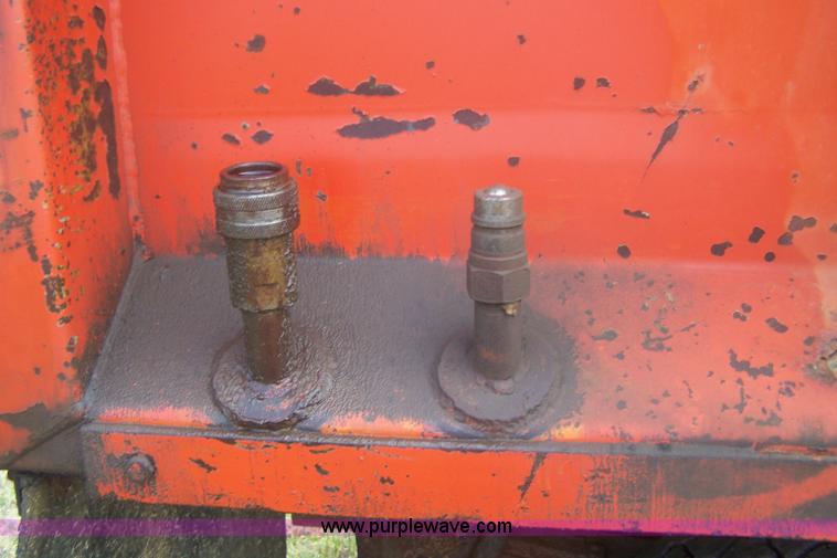 image for item E9277 1986 International 1754 dump truck