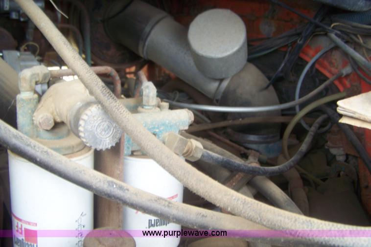 image for item E9277 1986 International 1754 dump truck