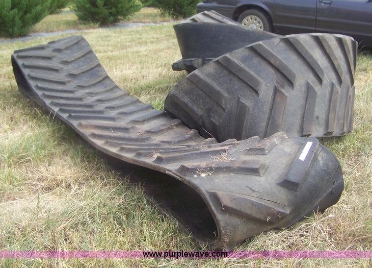 image for item E9280 Set of wide rubber tracks