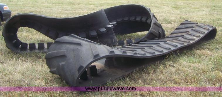 image for item E9280 Set of wide rubber tracks