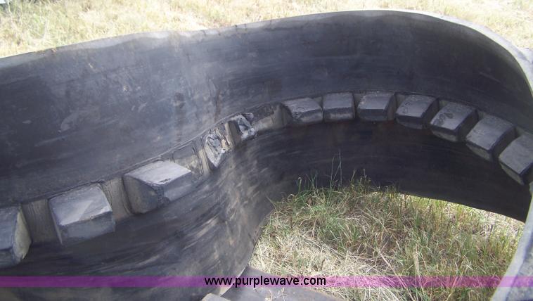 image for item E9280 Set of wide rubber tracks