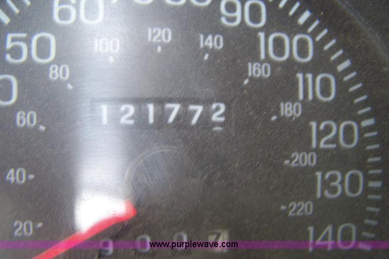 image for item E9281 2004 Ford Crown Victoria Police Interceptor