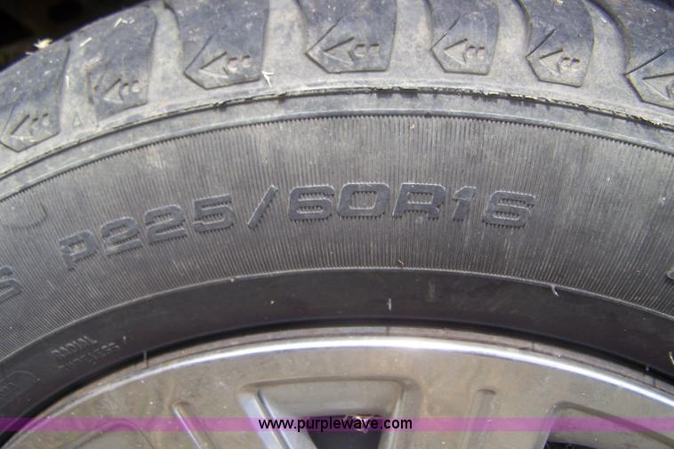 image for item E9281 2004 Ford Crown Victoria Police Interceptor