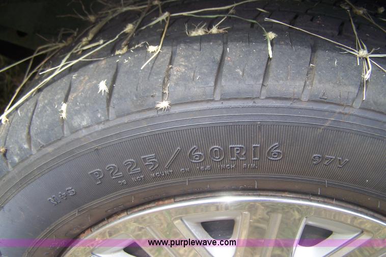 image for item E9282 2005 Ford Crown Victoria Police Interceptor