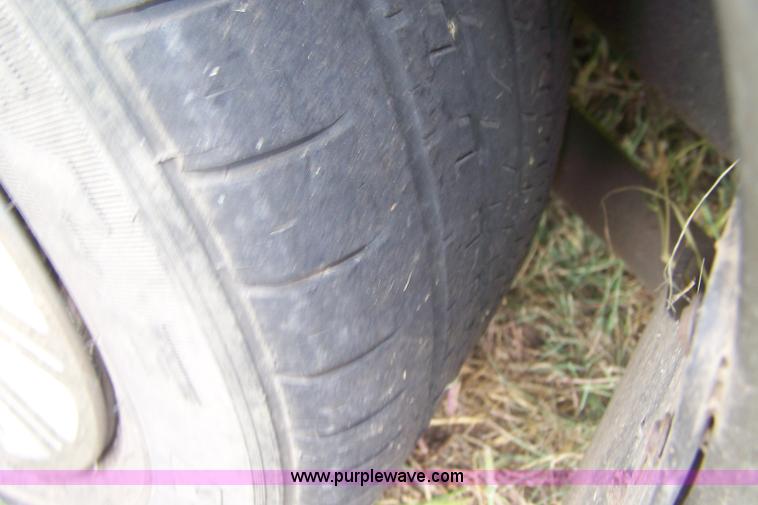 image for item E9283 2004 Ford Crown Victoria Police Interceptor