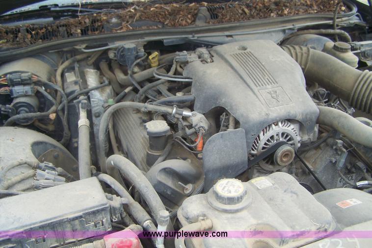 image for item E9283 2004 Ford Crown Victoria Police Interceptor