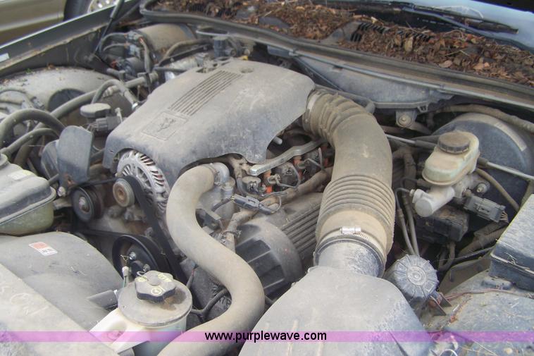 image for item E9283 2004 Ford Crown Victoria Police Interceptor