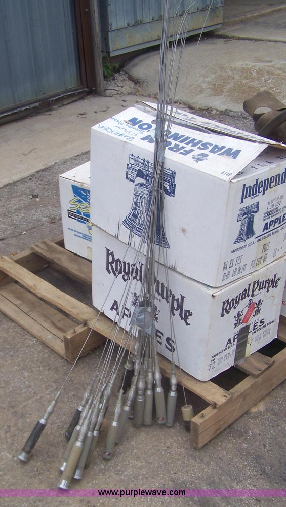 image for item E9285 Assorted Lo-band 2-way radios and radio antennas