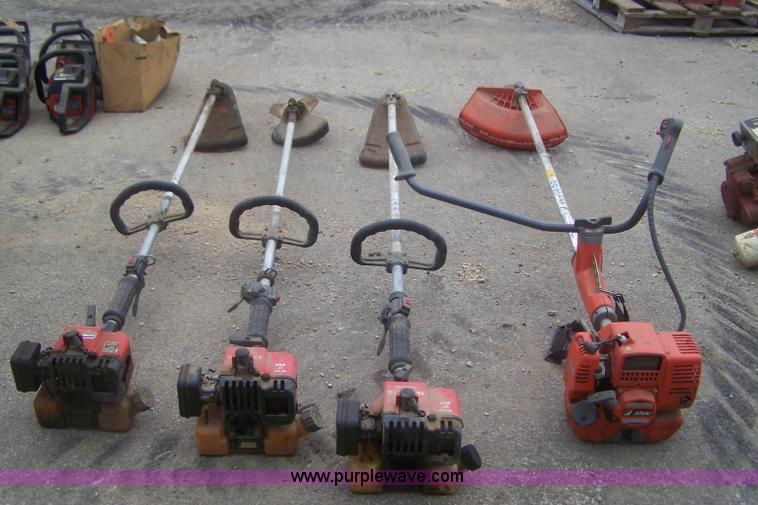 image for item E9290 (4) string line gas trimmers