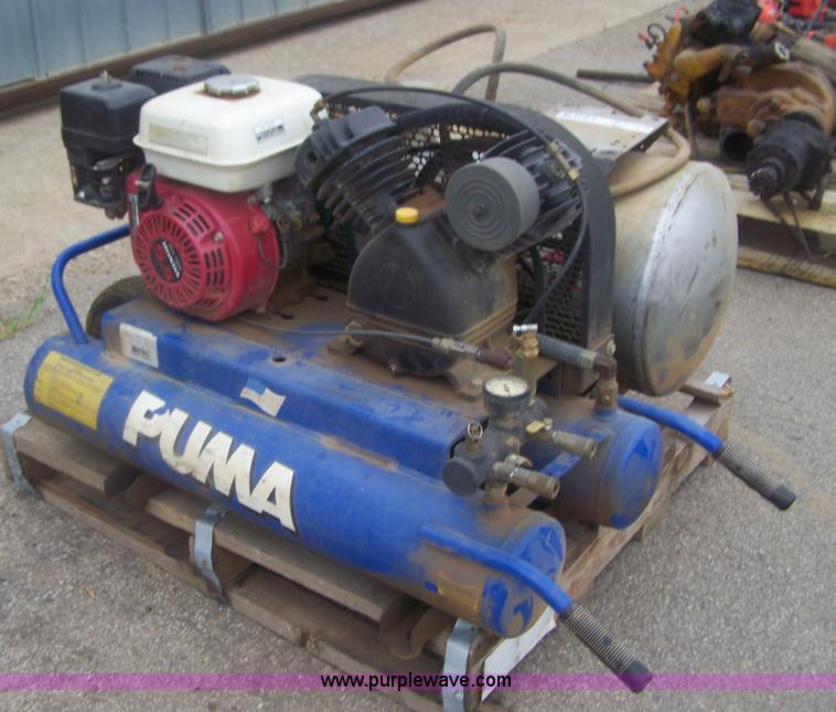 image for item E9293 Puma 8 gallon air compressor