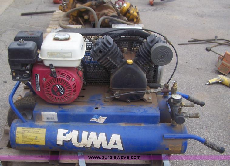 image for item E9293 Puma 8 gallon air compressor