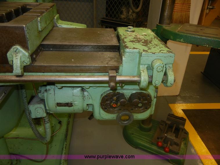 image for item F9278 1950's Milwaukee model D die mill