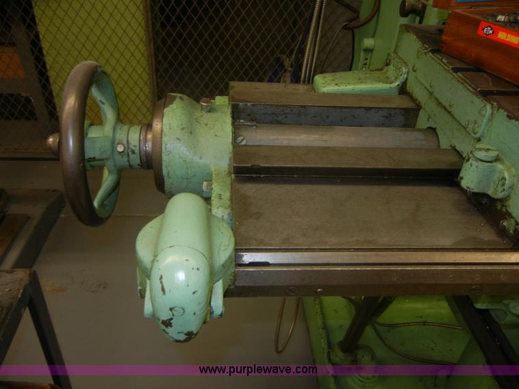 image for item F9278 1950's Milwaukee model D die mill