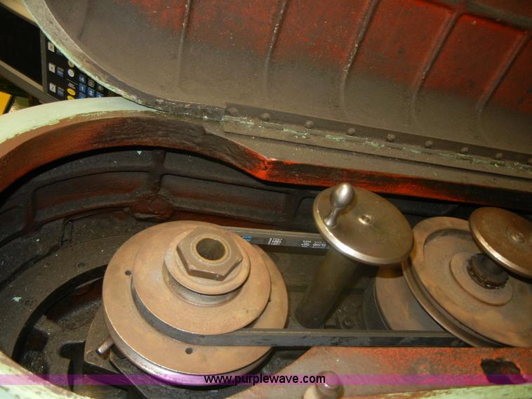 image for item F9278 1950's Milwaukee model D die mill