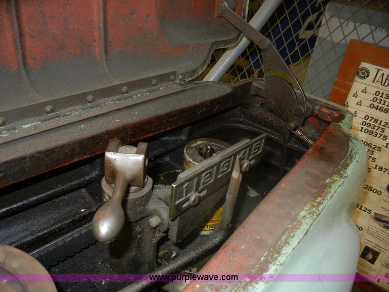 image for item F9278 1950's Milwaukee model D die mill