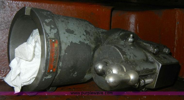 image for item F9278 1950's Milwaukee model D die mill