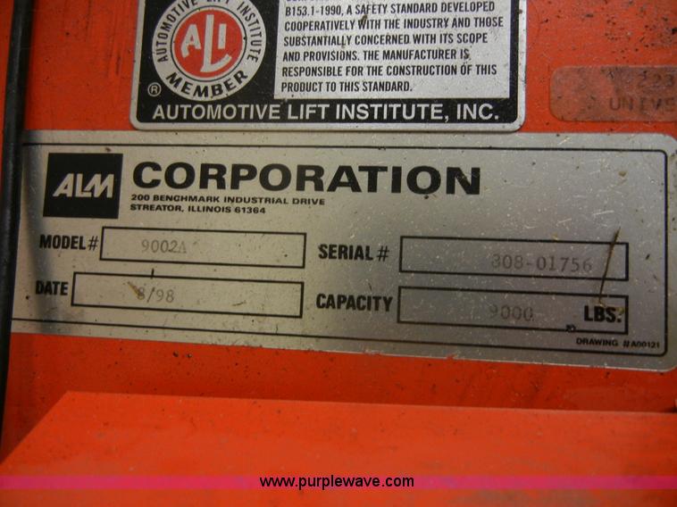 image for item F9281 1998 ALM automotive lift