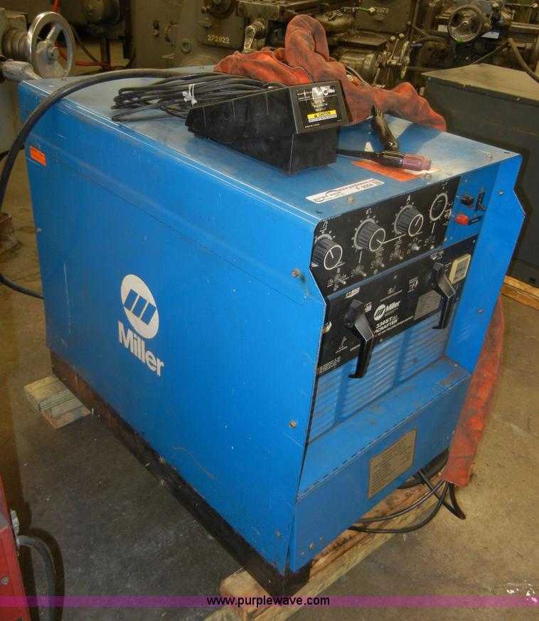 image for item F9304 1986 Miller 330STS Aircrafter welder