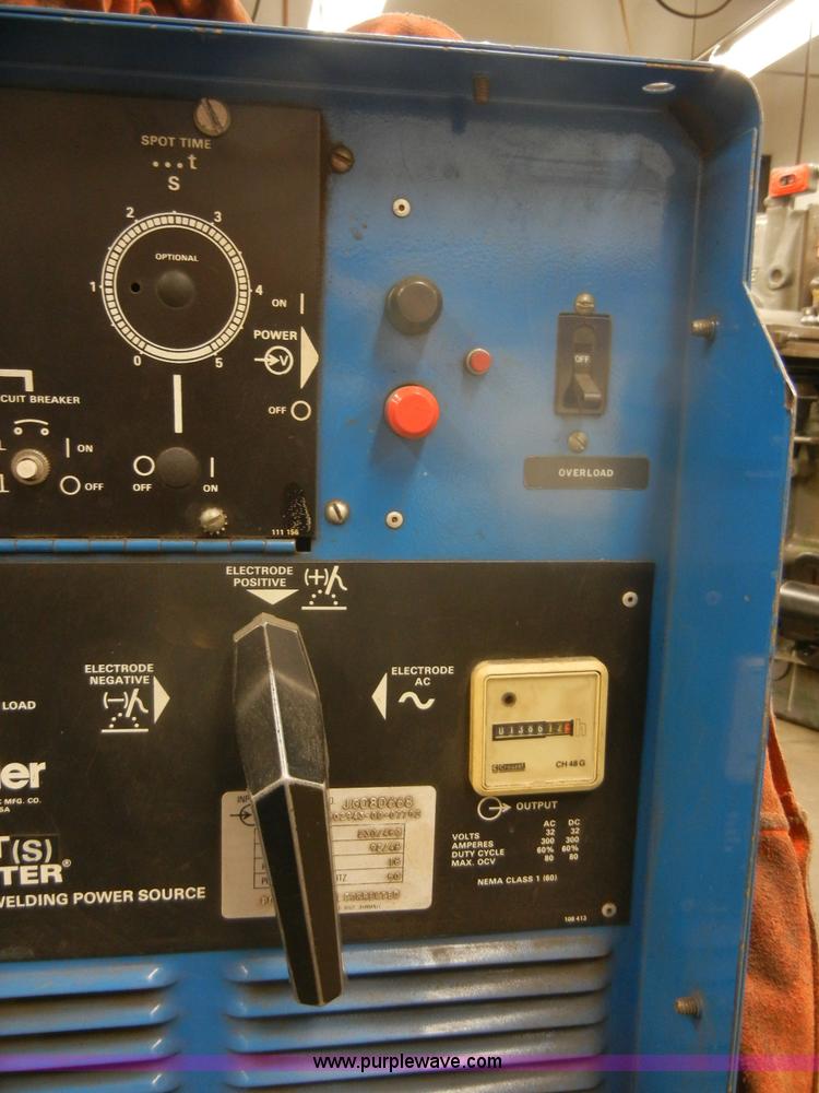 image for item F9304 1986 Miller 330STS Aircrafter welder