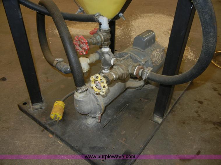 image for item F9317 15 gallon liquid mixing tank